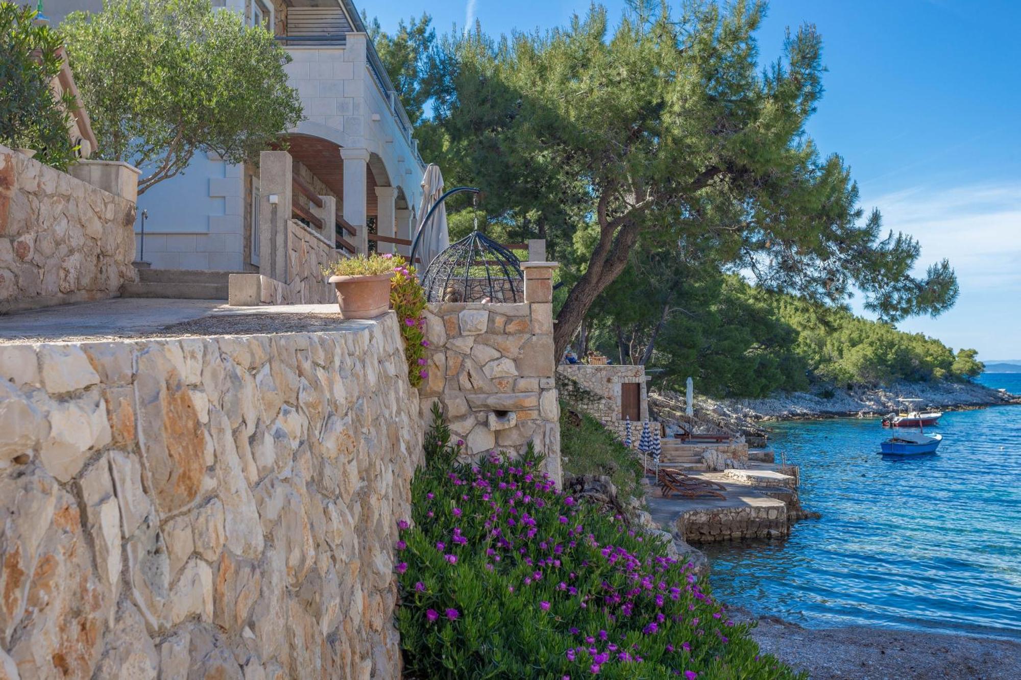 Apartment Zastupac 8761C Hvar Town Exterior foto